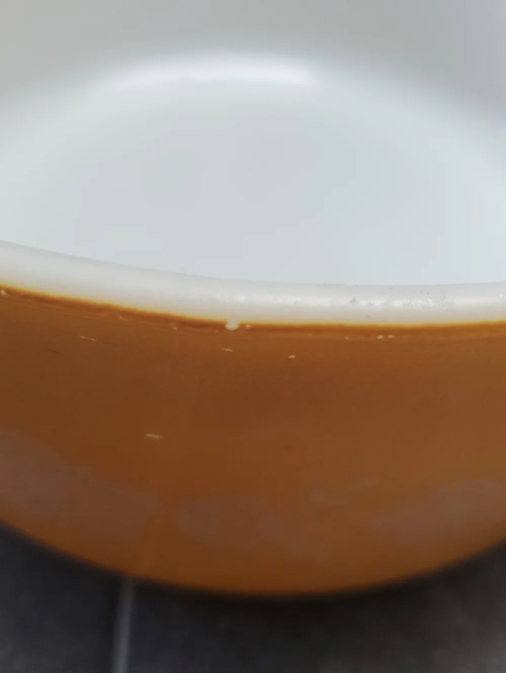 Pyrex Butterfly Gold 275 B Casserole Dish 2.5 Quart Orange Yellow White